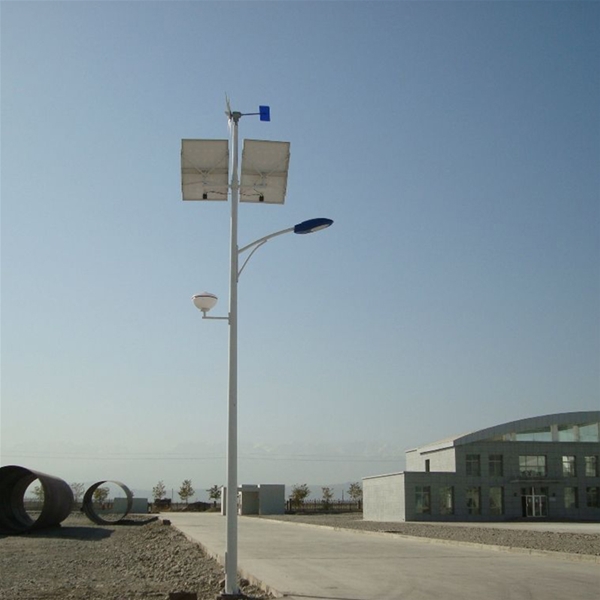 喀什100瓦太阳能路灯-LB-07